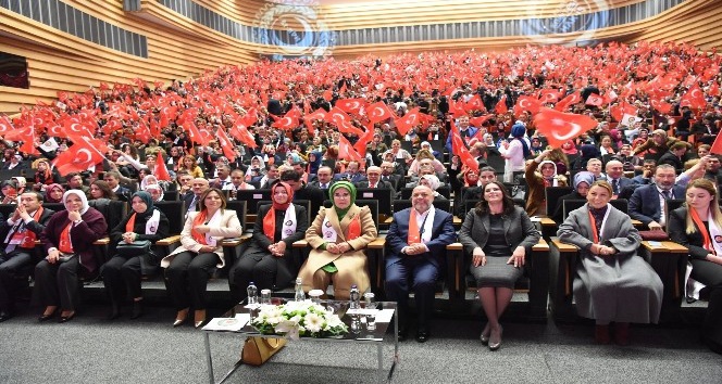 Kayserili Hak-İş’li kadın çalışanlardan Ankara’ya çıkartma