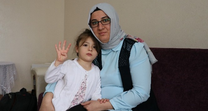 (Özel haber) ’Tayyip Dede’ diye bağıran 3,5 yaşındaki Gülhan’ın Erdoğan sevgisi