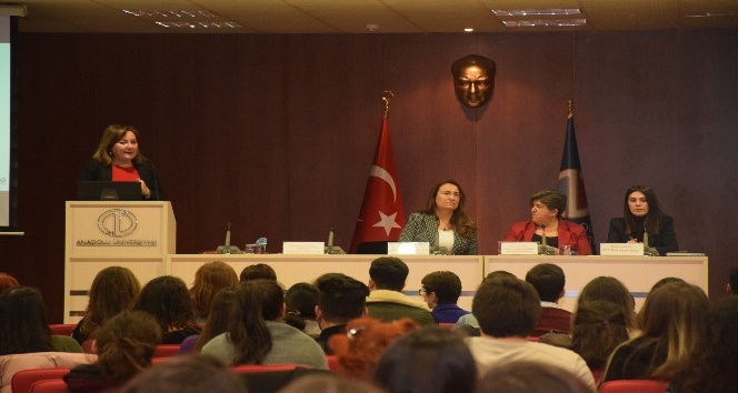 “Kadına Yönelik Şiddetin Toplumsal Yüzü” Anadolu Üniversitesi’nde ele alındı