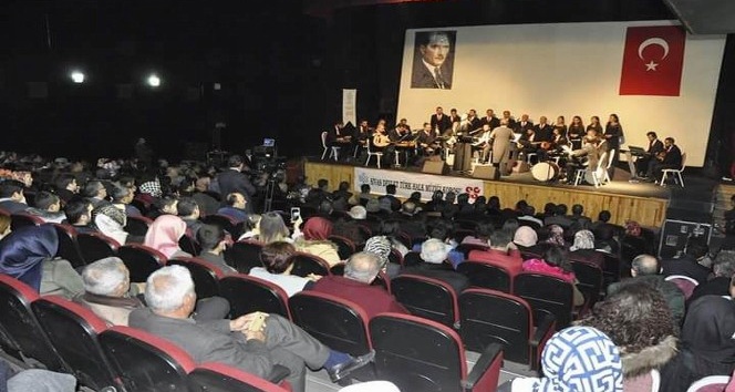 Türk Halk Müziği Korosu’ndan Gürün’de konser