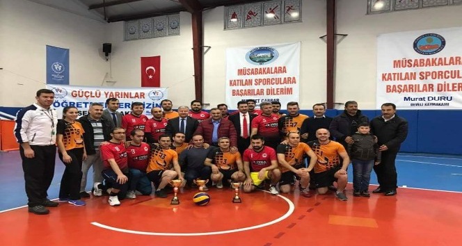 Kaymakamlık Kupası’nı Ayhan Yıldırım Anadolu Lisesi kazandı