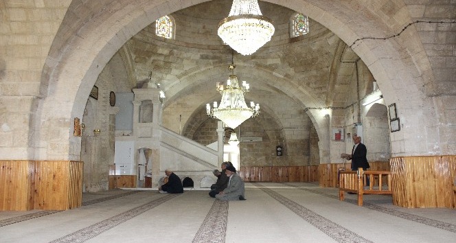 Cezaevine dönüştürülen Türklerin ilk mescidi, 45 yıldır cami olarak hizmet veriyor