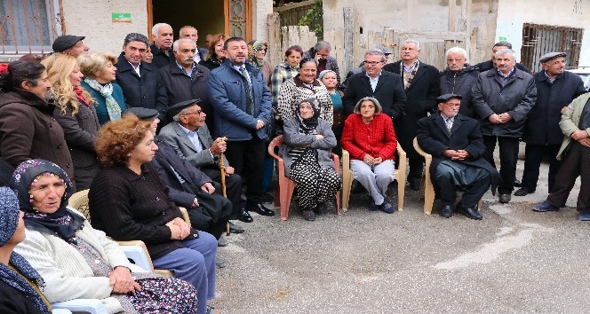 CHP Genel Başkan Yardımcısı Ağbaba, evleri işaretlenen aileleri ziyaret etti
