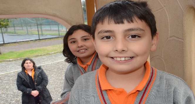 9 yaşındaki Bayram, 50 bin lira bulunamazsa duyamayacak