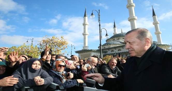Cumhurbaşkanı Erdoğan’a Millet Camii’nde yoğun ilgi