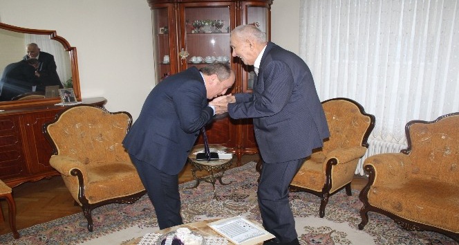 AK Parti İl Başkanı Karadağ’dan anlamlı kutlama