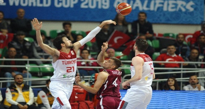 2019 FIBA Dünya Kupası Avrupa Elemeleri: Türkiye: 37 - Letonya: 34 (İlk yarı)