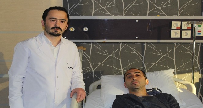 (Düzeltme) Mehmet Özdilek’in yardımcısı gol sevinci yaşarken aşil tendonunu yırttı