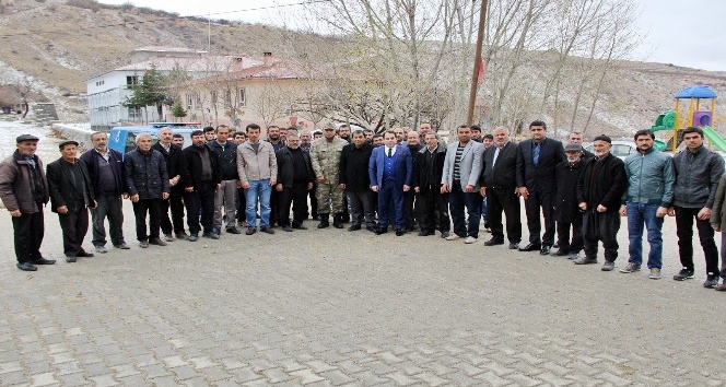 Kaymakam Zengince Karabayır mahallesinde incelemelerde bulundu