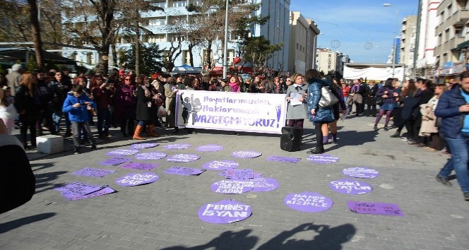 Uşak’ta  25 Kasım Kadına Yönelik Şiddetle Mücadele günü dolayısıyla etkinlik düzenlendi