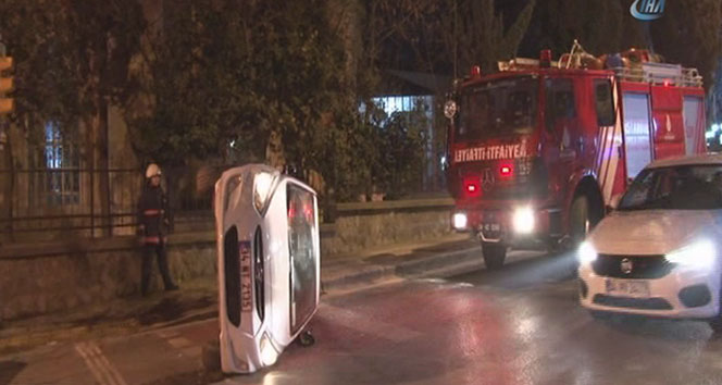 Üsküdar’da kavşakta iki otomobil çarpıştı: 1 yaralı