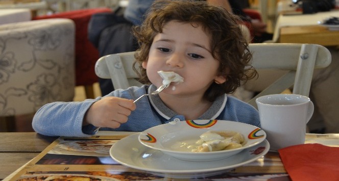 Minik ellerden Çerkez mantısı