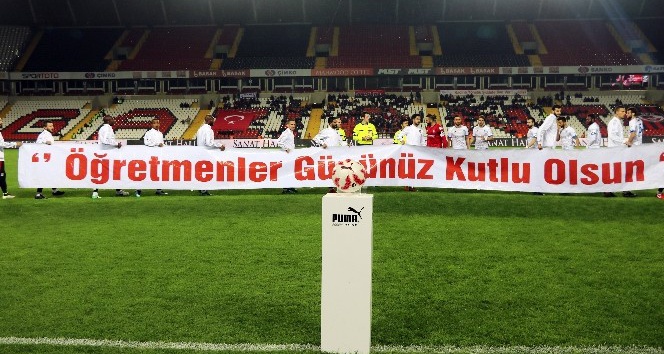 TFF 1. Lig: Gazişehir Gaziantep: 2 - Büyükşehir Belediye Erzurumspor: 2
