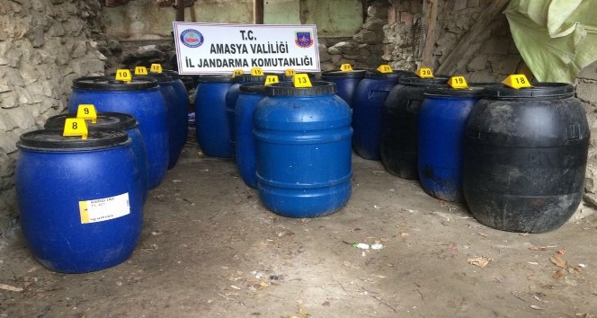 Amasya’da 5 bin litre sahte içki ele geçirildi