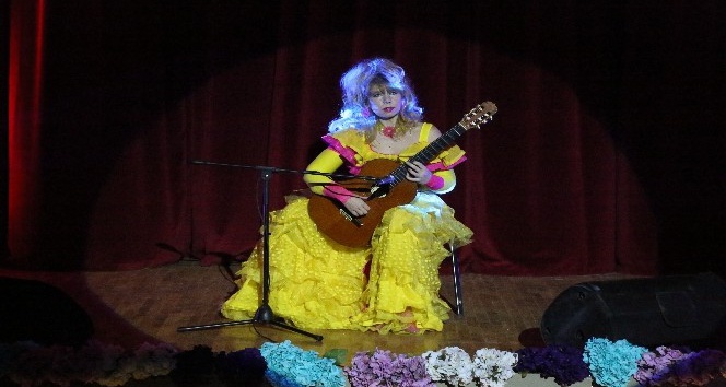 Ünlü gitarist Galina Vale, ODÜ’de konser verdi