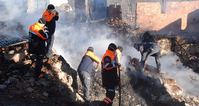 Kastamonu’da yangın: Kayıp 5 kişinin aranması sürüyor