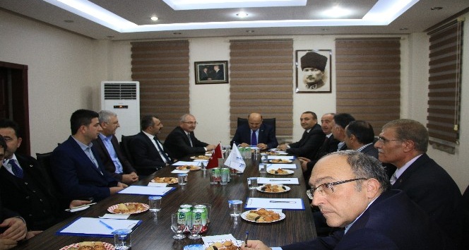 Başbakan Yardımcısı Fikri Işık, Mardin’de organize sanayi bölgesini ziyaret etti