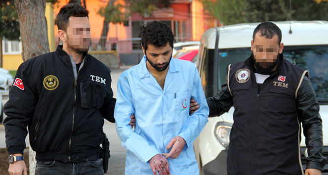 Suriye'de bomba patlatan DEAŞ'lı teröristler Türkiye'de yakalandı