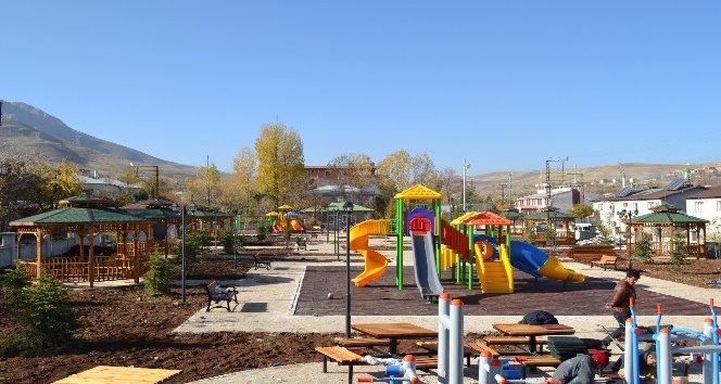 Gevaş Belediyesinden 5 yeni park