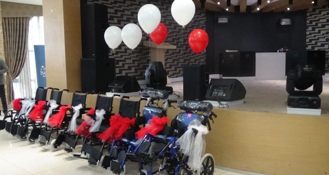 Batman’da 50 engelliye tekerlekli sandalye verildi