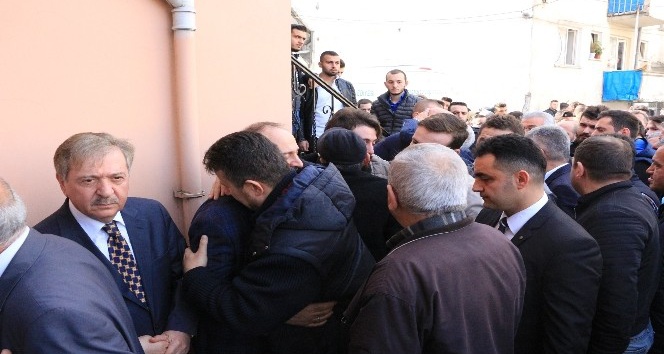 Trabzonspor camiası Köksal Sadıklar’ın oğlunun cenazesinde bir araya geldi