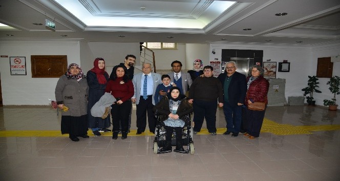 Engellilerden Vali Şentürk’e ziyaret