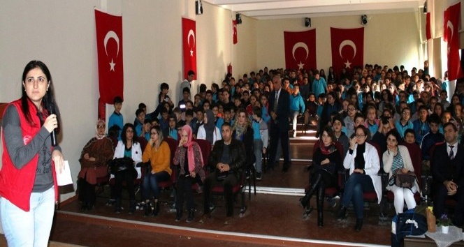 Gençlik Merkezi öğrencilere tanıtıldı