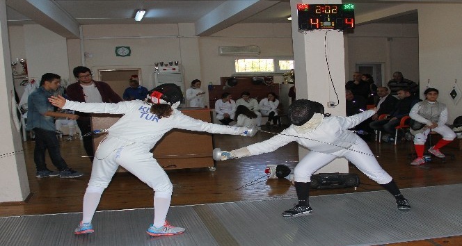 Büyükler Eskrim İl Birinciliği sona erdi