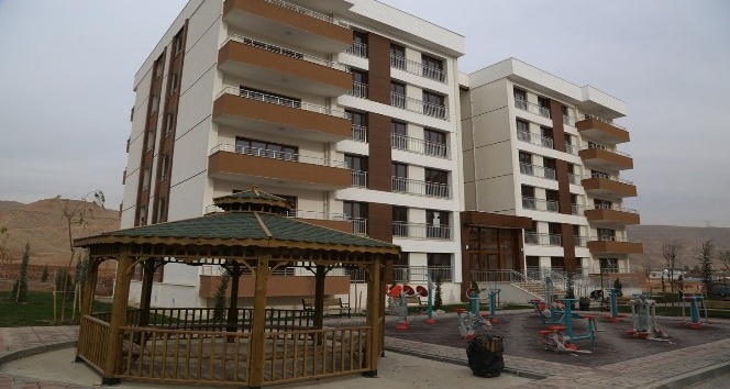 Cizre’de 1’inci etap TOKİ Dirsekli konutları tamamlandı