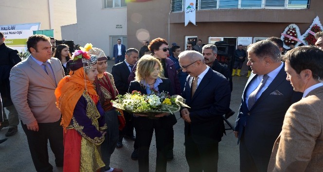 Bakan Elvan’ın Kilis programında renkli görüntüler