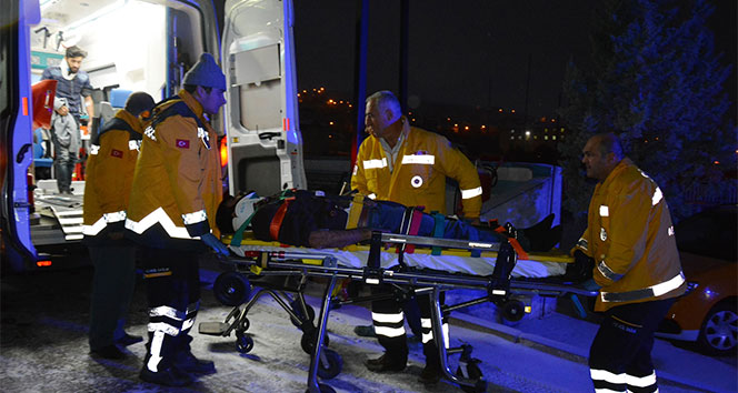 Sivas&#039;ta trafik kazası: 3 yaralı| Sivas haberleri