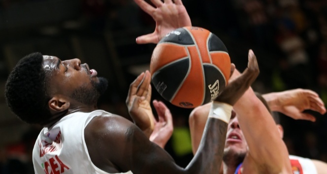 Anadolu Efes deplasmanda farklı kaybetti