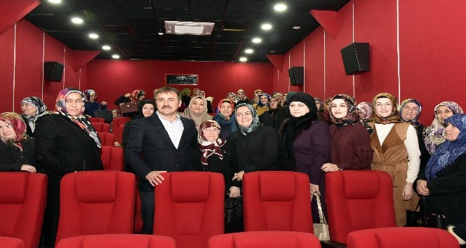 Hayatlarında ilk kez sinemaya gittiler