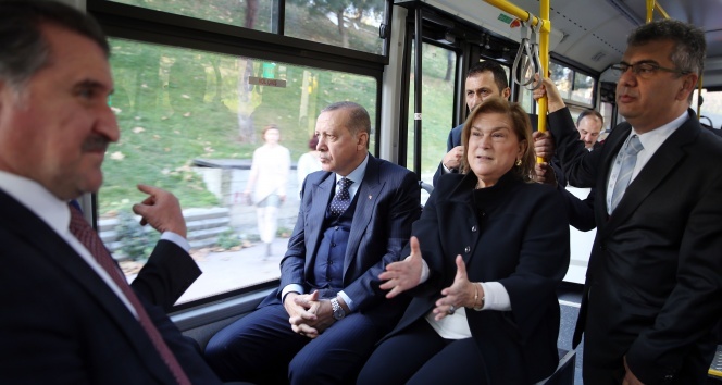 Cumhurbaşkanı Erdoğan elektrikli otobüsle Mabeyn Köşkü&#039;ne gitti