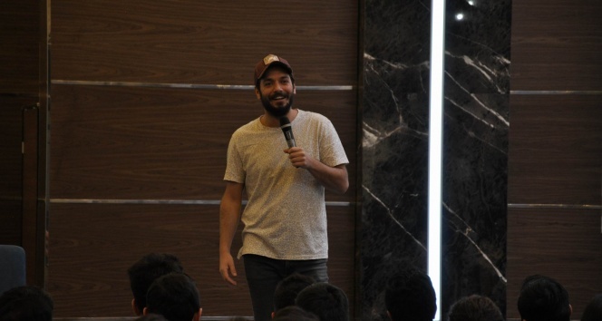 Ünlü komedyen Hayrettin Diyarbakırlıları gülmekten kırdı geçirdi