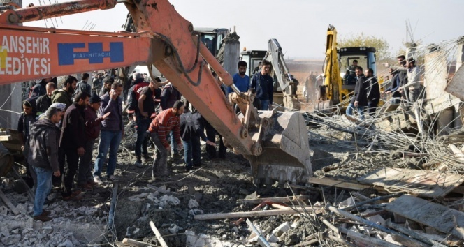 Viranşehir&#039;de inşaat çöktü: Yaralılar var