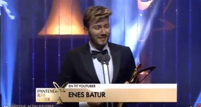 Enes Batur kimdir? Enes Batur Altın Kelebek en iyi Youtuber ödülüne layık görüldü
