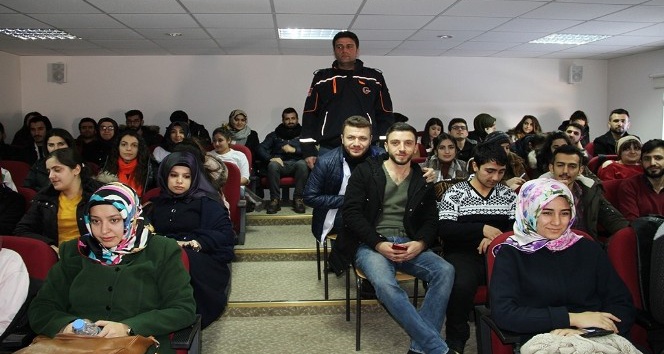 AFAD Erzurum’dan Hemşirelik Fakültesine tanıtım eğitimi