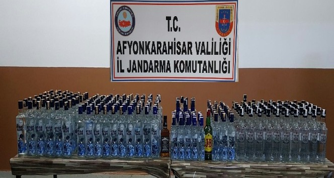 Jandarma 254 şişe kaçak içki ele geçirdi