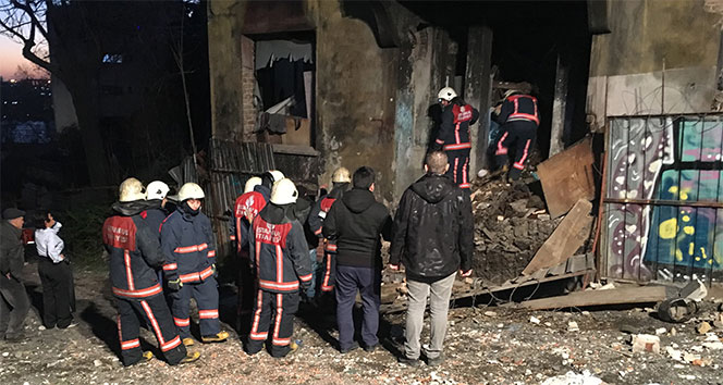 Beyoğlu’nda metruk binada çökme meydana geldi: 1 ölü