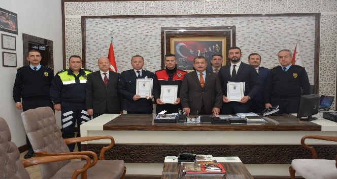 Antalya’da ayın polisleri ödüllendirildi