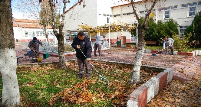 Şehitkamil’deki okullar temizleniyor