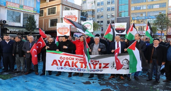 Rize’de Kudüs protestoları sürüyor