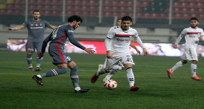 Ziraat Türkiye Kupası: G.Manisaspor: 0 - Beşiktaş: 1 (İlk yarı)