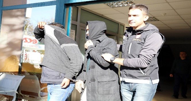 Antalya’da uyuşturucu operasyonu: 5 gözaltı