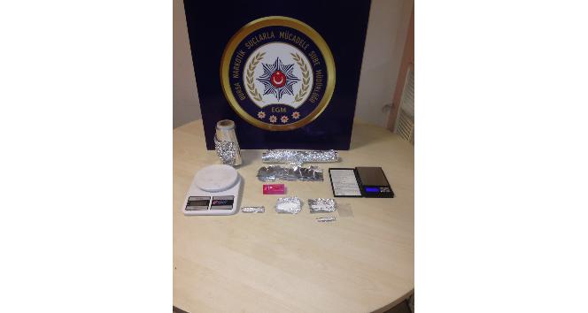 Bursa’da uyuşturucu satıcıları yakalandı