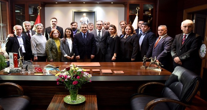 CHP Tepebaşı İlçe Başkanlığı yöneticileri Başkan Ataç’ı ziyaret etti