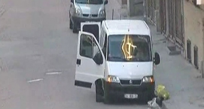 Son dakika haberi... Bahçelievler&#039;de bomba yüklü araç paniği | Şirinevler&#039;de bomba