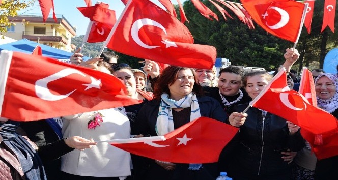 Yeniköy’ün 30 yıllık su sorununu çözen Başkan Çerçioğlu’na büyük ilgi