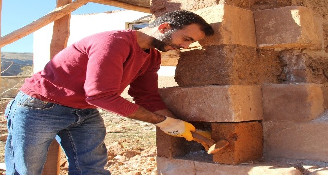 Türkiye’de iki tane bulunan tarihi yapıdan biri Elazığ’da